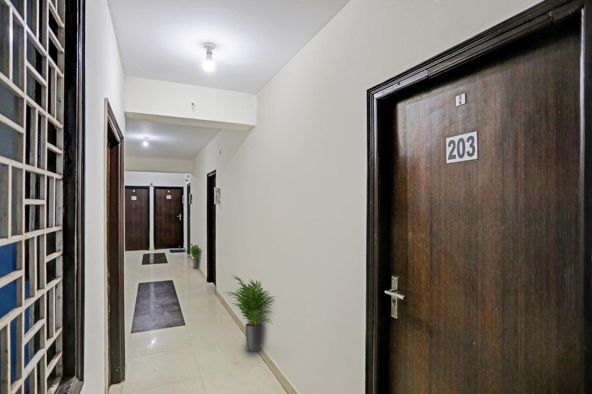 Hotel O Kalkaji Delhi Ню Делхи Екстериор снимка